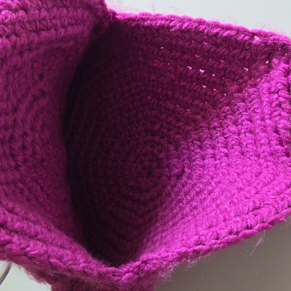 Vintage Knit Rose Bag 🌹 - Picture 5 of 6
